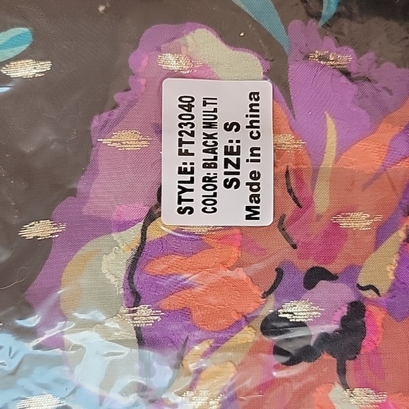 NWT Fate Foil Detail Top - Picture 7 of 7